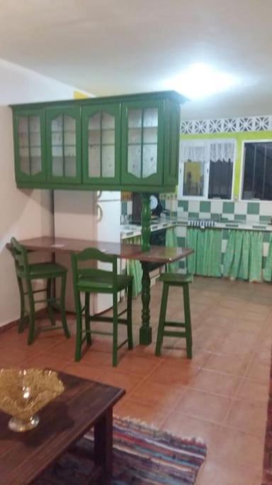 Habitacion En Un Bajo 2 Camas Individual Casa Compartida Abades  Ngoại thất bức ảnh
