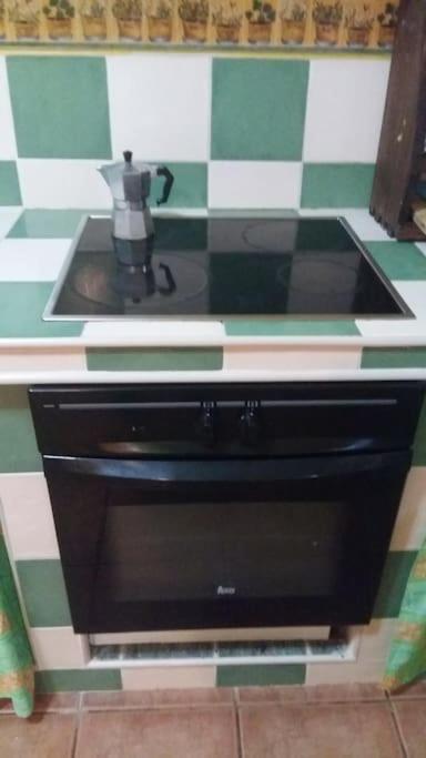 Habitacion En Un Bajo 2 Camas Individual Casa Compartida Abades  Ngoại thất bức ảnh