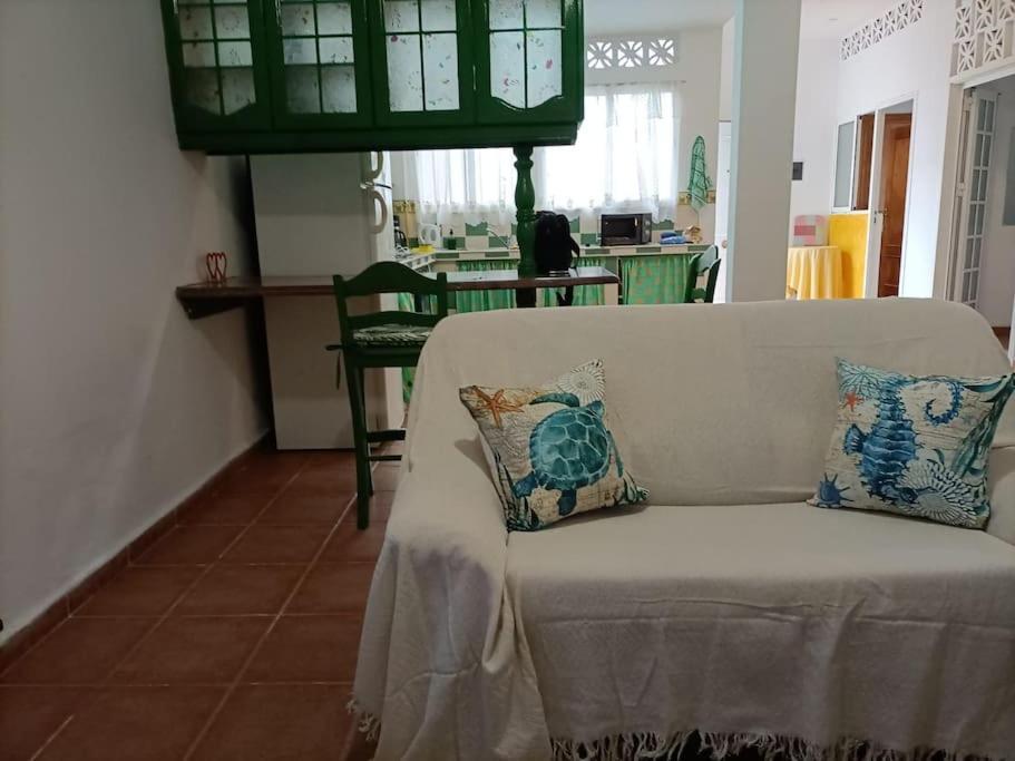 Habitacion En Un Bajo 2 Camas Individual Casa Compartida Abades  Ngoại thất bức ảnh