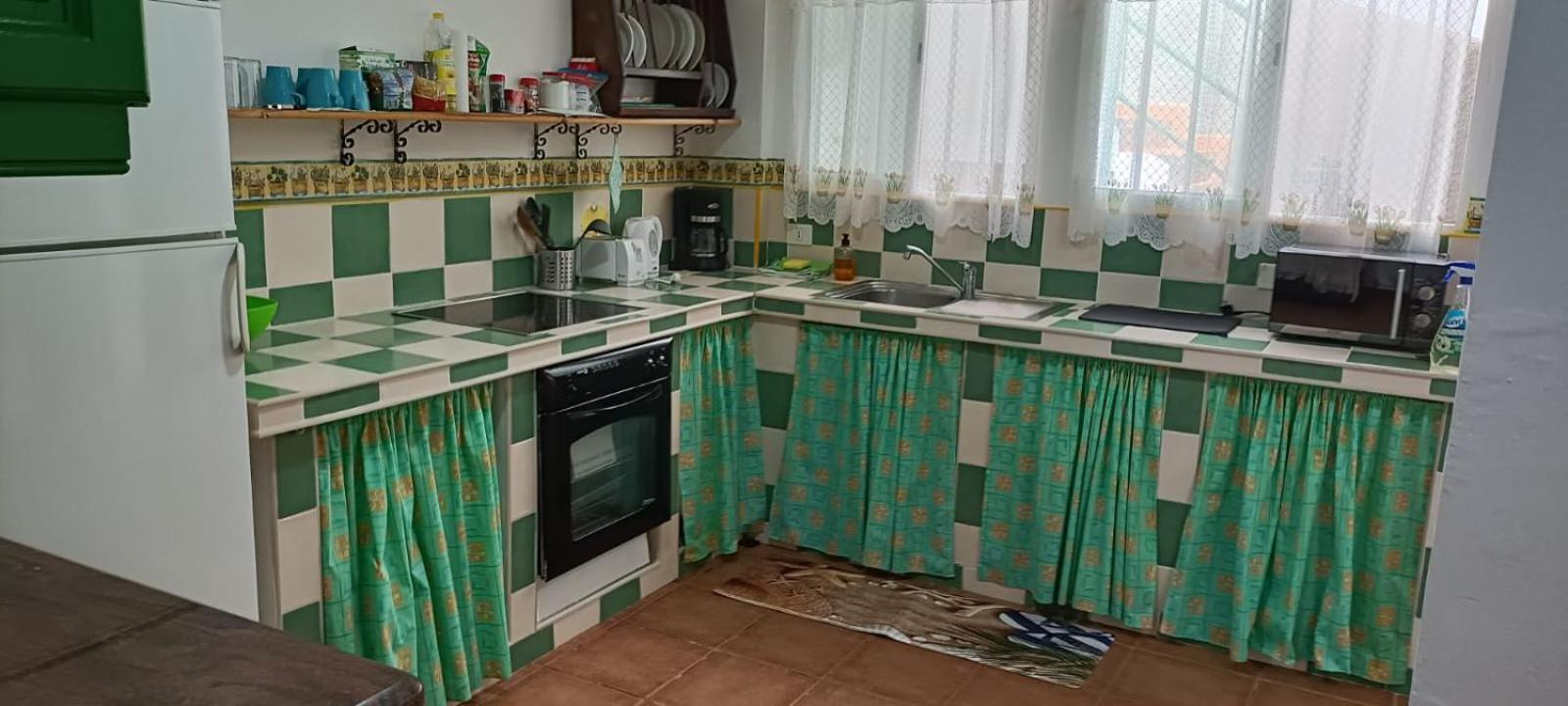 Habitacion En Un Bajo 2 Camas Individual Casa Compartida Abades  Ngoại thất bức ảnh