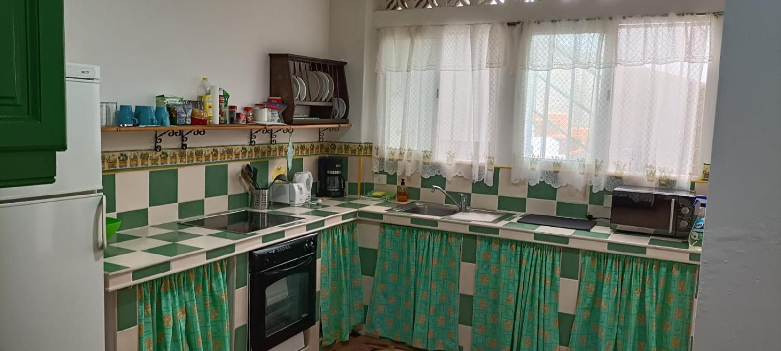 Habitacion En Un Bajo 2 Camas Individual Casa Compartida Abades  Ngoại thất bức ảnh